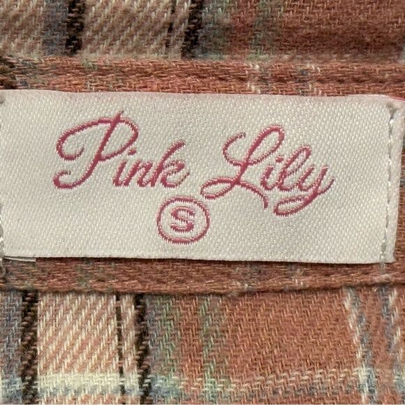 Pink Lily Button Down Flannel Shirt Front Pocket Pink Flannel Size Small - Picture 8 of 10